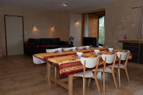 Hotel Domaine Bellelauze Bouriège Habitación foto